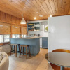 Отель Waterlily Serenity - 2 Bedroom-Creekside, фото 6