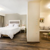 Отель Emerald Suites, фото 29