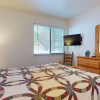 Отель Mammoth West 116 Quaint And Cozy Condo Best location on Canyon Blvd by RedAwning, фото 6