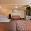 Отель Rodeway Inn & Suites East, фото 17
