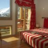 Отель Large apartment with a view near the ski slope of Valloire, фото 19