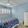 Отель Spotted Sandpiper Condo Easy access to Pier, Pool and Beach Access are Steps Away by RedAwning, фото 7