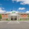 Отель Holiday Inn Express & Suites Portland, an IHG Hotel в Портланде