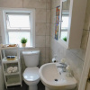 Отель Entire 4 Bedroom Terrace House in London, фото 11