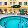 Отель La Quinta Inn & Suites by Wyndham Tucson Airport, фото 12
