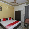 Отель OYO 8114 Home Stay S K Palace, фото 7