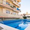 Отель Sunny apartment 3 blocks to the beach, фото 5