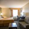 Отель Quality Inn & Suites Loves Park near Rockford, фото 3