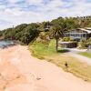 Отель Golden Sand Beachfront Apartments, фото 9