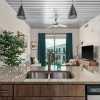 Отель Mid Main Lofts 7122 Trendy 1BR Loft w Office Midtown, фото 12
