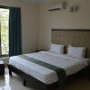 Отель OYO 2119 Hotel Arotel Rooms@Suites, фото 4