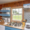 Отель Sunrise Cabana - Two Bedroom Home, фото 10