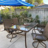 Отель Private Room in Los Angeles with WIFI, Balcony w/ View of Hollywood Sign & Shared Kitchen, фото 4