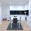 Отель Pride Benleigh Apartment with Garden, фото 1