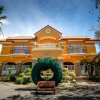 Отель San Remigio Beach Club Sports and Leisure Resort в Bantayan Island
