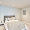 Отель Seven Living Residences Bracknell - Luxurious Chic Apartments - Free Parking, фото 4