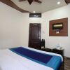 Отель OYO 9602 Hotel Bharat Lodge, фото 11