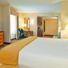 Отель Holiday Inn Express Hotel & Suites Birmingham - Inverness, an IHG Hotel, фото 3