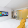 Отель Yello Rooms Hotel Victory Monument, фото 3