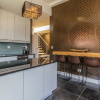 Отель Two Bedroom Luxury Apartment, фото 8