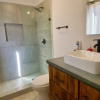 Отель Condo W.E. - 5 min from downtown, фото 15