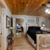 Отель Southern Comfort 4 Br Cabin, фото 20