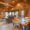 Отель The Great Outdoors - Two Bedroom Cabin, фото 10
