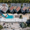 Отель Unique Modern Apartment With Direct Beach Access, фото 27