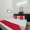 Отель OYO 45903 Royal Guest House, фото 5