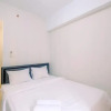 Отель Simply Good Studio Room at Springlake Summarecon Apartment, фото 11