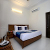 Отель OYO 9922 Rishi & Kunal Guest House, фото 3