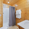Отель Panoramic View 6 Bedroom Cabin by RedAwning, фото 11