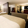 Отель C'mon Inn Hotel & Suites, фото 7
