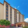 Отель Holiday Inn Express & Suites Houston - Memorial Park Area, an IHG Hotel в Хьюстоне