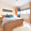 Отель Gorgeous 3BD Cottage in the Heart of Guildford, фото 4