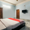 Отель OYO 17077 Elegant Guest House, фото 7