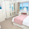 Отель Weymouth Bay Apartment C, фото 18