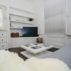 Отель 2 Bedroom Flat Accommodates 6 in Canonbury, фото 2