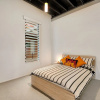 Отель London Woolstores Warehouse Apartment, фото 2