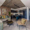Отель Beautifully Decorated Modern Apartment in Cape Town City Urban Signature, фото 6