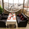 Отель Queen Plaza Hotel, фото 2