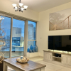 Отель SuperHost - Marina Gem, Fancy Apartment with Waterfront Views, фото 3