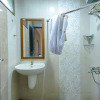Отель RedDoorz @ Avros Guest House Medan, фото 9