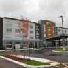 Отель Holiday Inn Express & Suites Collingwood, an IHG Hotel в Коллингвуде