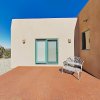 Отель All-new Desert Hideaway: Mountain Views & Hot Tub 3 Bedroom Home, фото 11