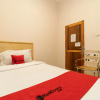 Отель Reddoorz Fella Homestay Medan, фото 6