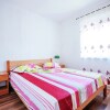 Отель Spacious Apartment with Terrace in Banj, фото 6