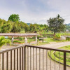 Отель SUPER OYO 3896 Villa Pesona Wisata Puncak, фото 16