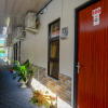 Отель RedDoorz Syariah near Stasiun Gumilir Cilacap, фото 1