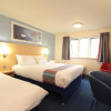 Отель Travelodge Wakefield Woolley Edge M1 Northbound, фото 9